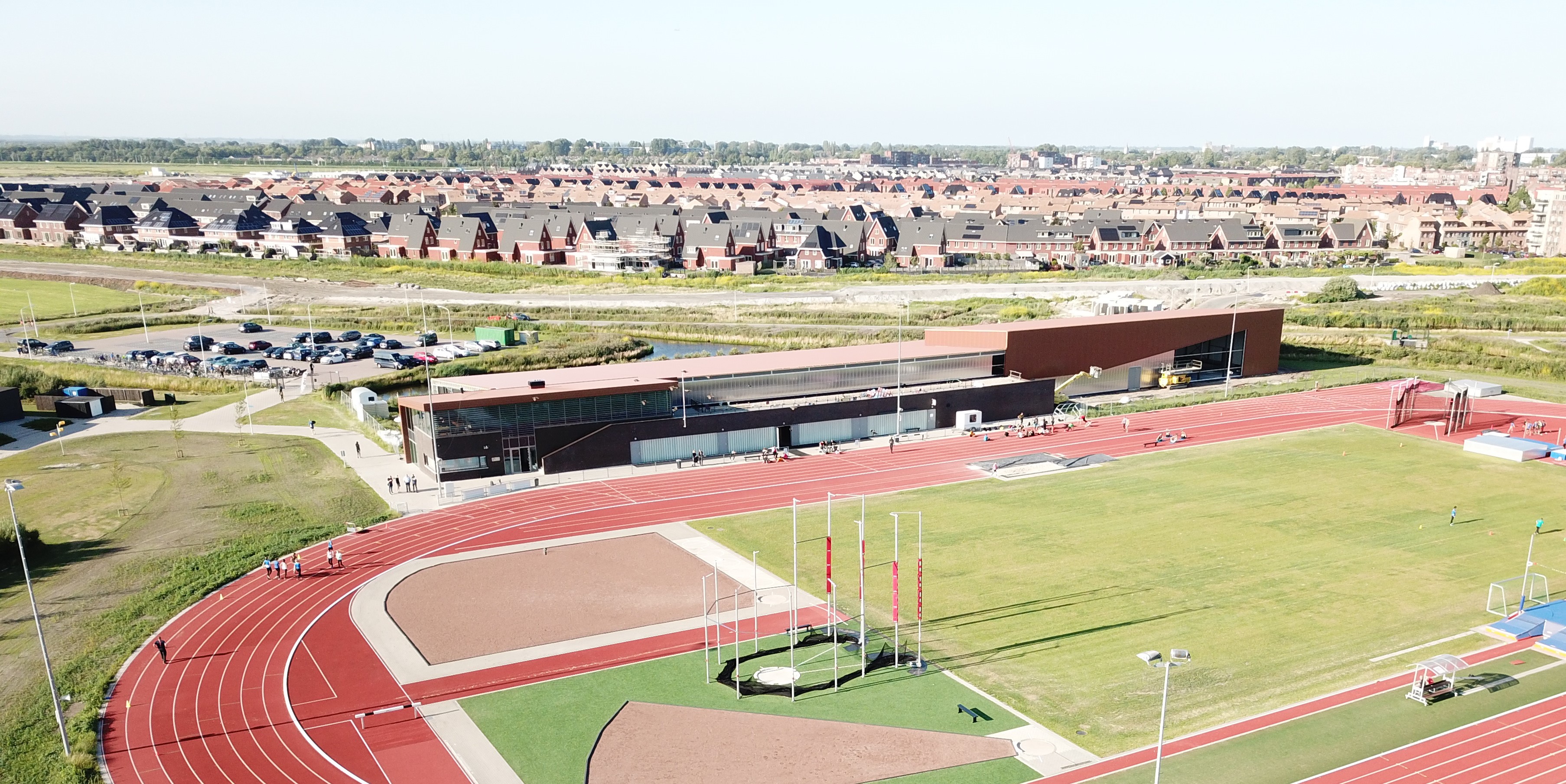 Crisisnoodopvang asielzoekers in indoor sporthal Lycurgus